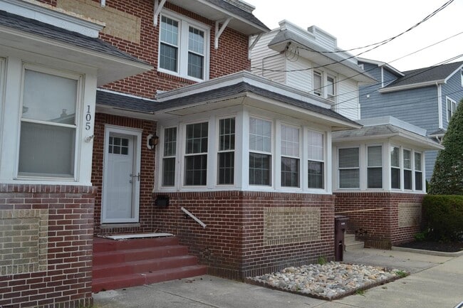 property at 103 N Harvard Ave