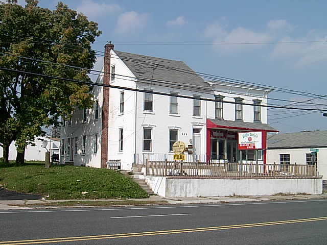 591 W High St in Pottstown, PA - Building Photo