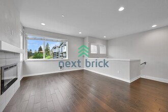 1325 Seattle Hill Rd in Bothell, WA - Building Photo - Building Photo
