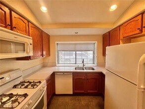 5017 St Annes Dr in Las Vegas, NV - Building Photo - Building Photo