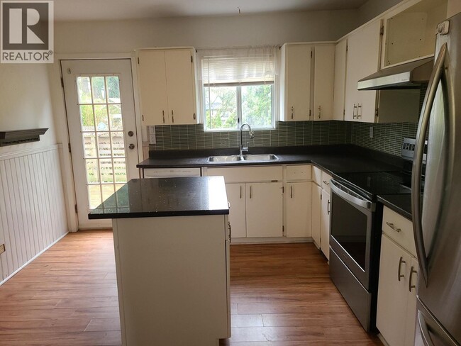 20324 Hampton St in Maple Ridge, BC - Building Photo - Building Photo