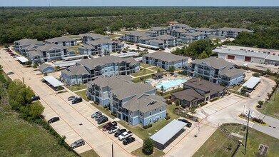 Brazos Crossing in Richwood, TX - Building Photo - Building Photo