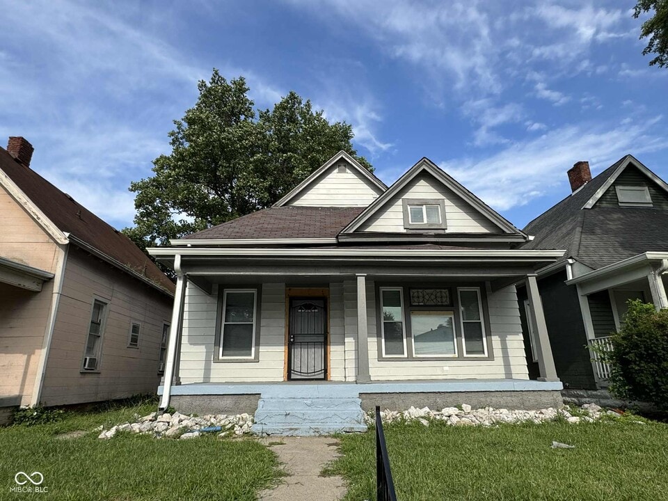 24 Neal Ave in Indianapolis, IN - Building Photo