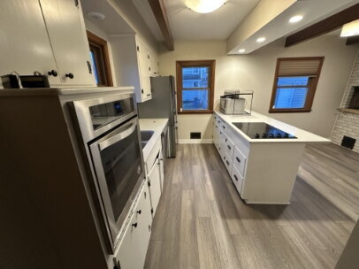 5817 Ashcroft Ave in Minneapolis, MN - Foto de edificio