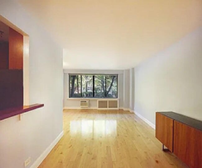 372 Central Prk W in New York, NY - Building Photo - Building Photo
