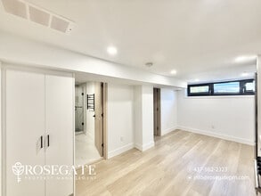 61 Marlin Ct in Newmarket, ON - Building Photo - Building Photo