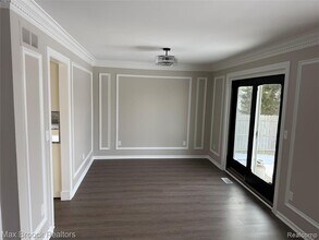 38527 Claremont Dr in Sterling Heights, MI - Building Photo - Building Photo