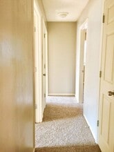 309 SE Melody Ln in Lee's Summit, MO - Foto de edificio - Building Photo