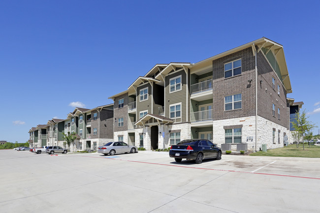 Reserve at Quebec in Fort Worth, TX - Foto de edificio - Building Photo