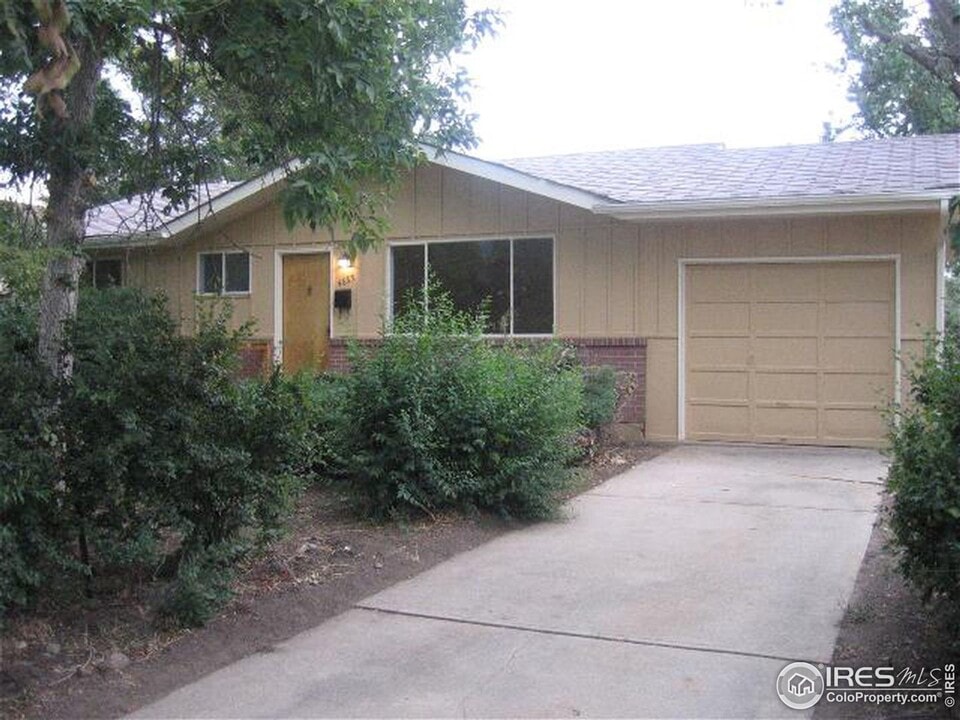 4665 Moorhead Ave in Boulder, CO - Building Photo