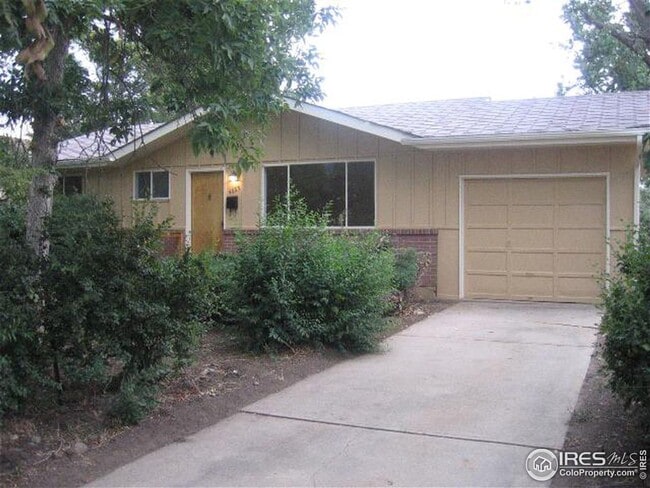 property at 4665 Moorhead Ave