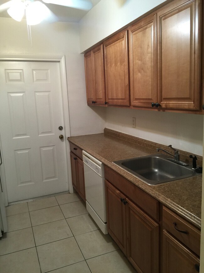 265 SW 7th St, Unit 2 in Boca Raton, FL - Building Photo - Building Photo