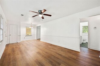 509 Park Valley Dr NW in Atlanta, GA - Building Photo - Building Photo