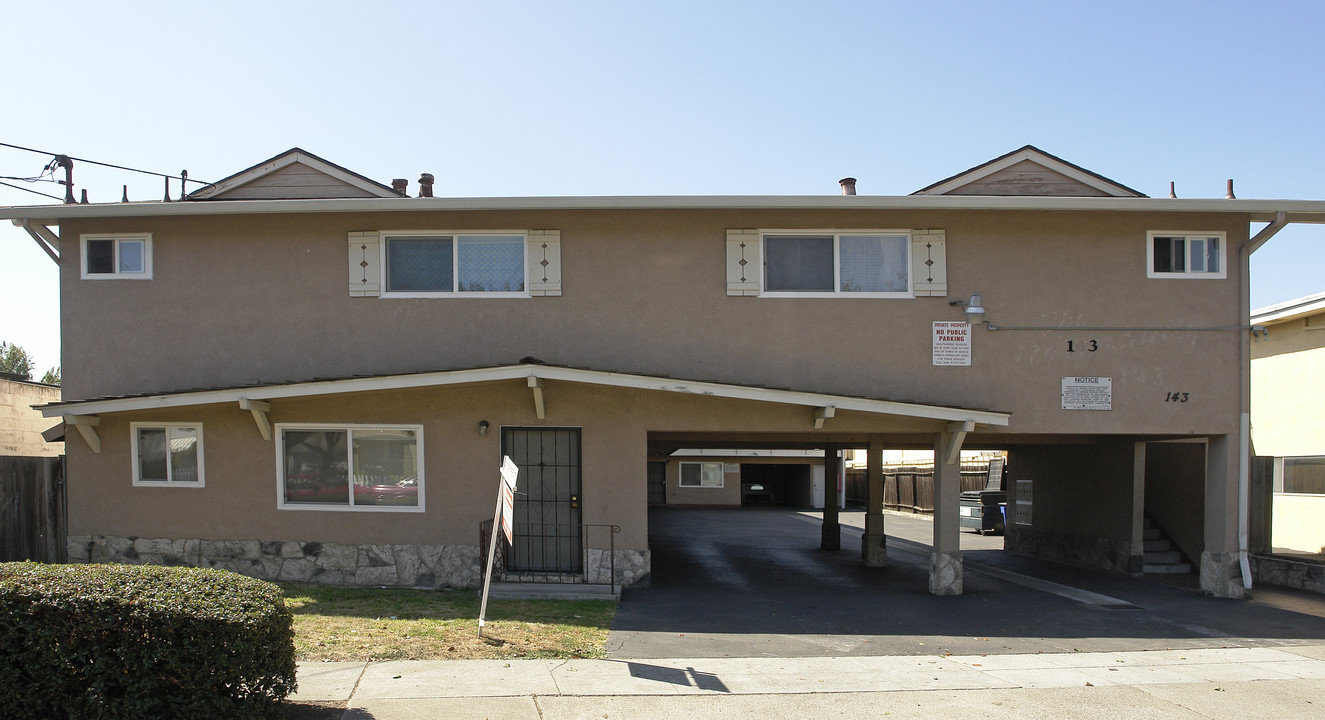 143 Preda St in San Leandro, CA - Building Photo