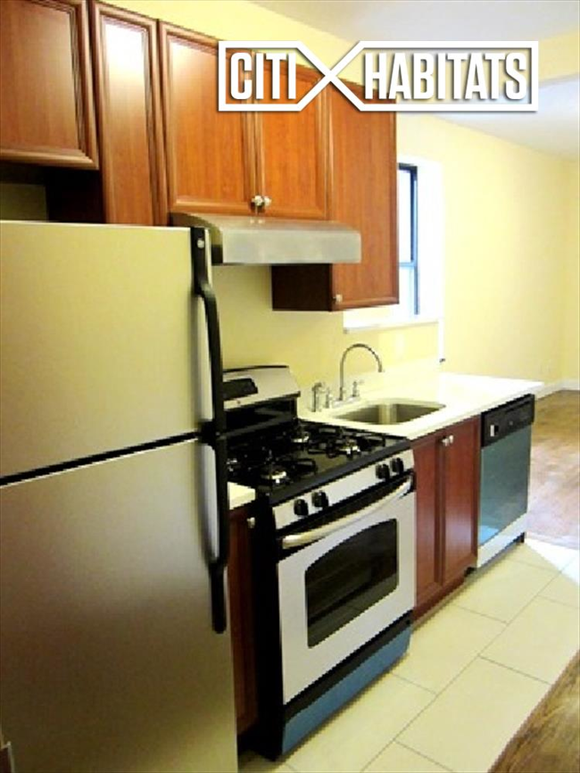 2159 5th Ave-Unit -3C in New York, NY - Building Photo - Building Photo