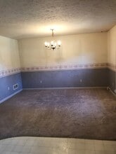 93 Nottingham Dr in Chambersburg, PA - Foto de edificio - Building Photo