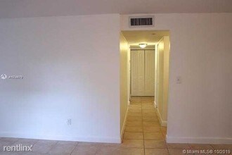 8550 SW 109th Ave in Miami, FL - Building Photo - Building Photo