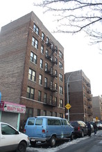 2332 Tiebout Ave in Bronx, NY - Building Photo - Building Photo