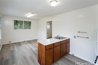 2341 Palolo Ave in Honolulu, HI - Building Photo - Building Photo