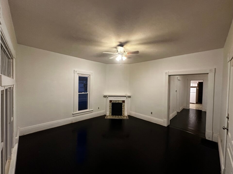 717 E Center St, Unit 717 1/2 in Marion, OH - Building Photo
