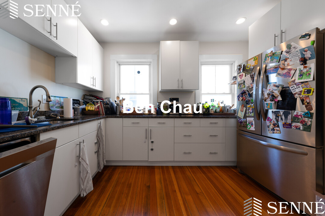 9 Dimick St, Unit 2 in Somerville, MA - Foto de edificio
