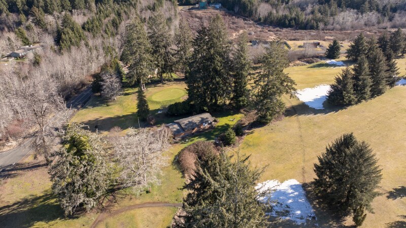 2498 Fowler Rd in Raymond, WA - Foto de edificio
