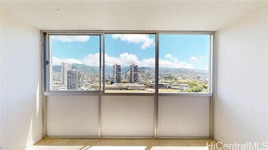 2211 Ala Wai Blvd in Honolulu, HI - Building Photo - Building Photo
