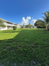 1701 NW 46th Ave in Lauderhill, FL - Foto de edificio - Building Photo