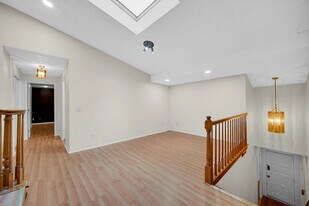 2571 E Lincoln Hwy in New Lenox, IL - Building Photo