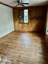 314 Commanche Rd in Montgomery, TX - Foto de edificio - Building Photo