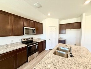 12405 Trogdon Rd in Lorena, TX - Building Photo - Building Photo