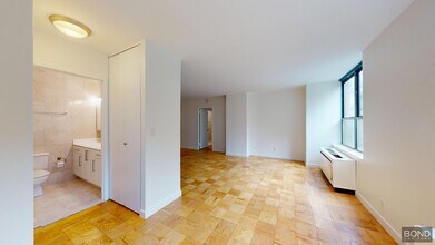 247 W 87th St in New York, NY - Building Photo - Building Photo