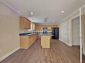 102 Baker Springs Ln in Spring Hill, TN - Building Photo - Building Photo