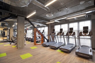 The Batch Yard in Everett, MA - Foto de edificio - Building Photo