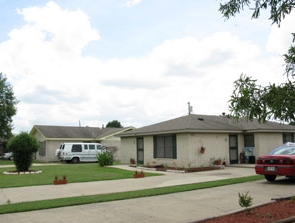 Robinson Place in Monroe, LA - Building Photo