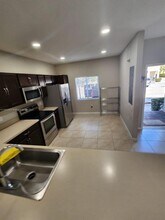 2810 NW 181st St in Miami Gardens, FL - Building Photo - Building Photo