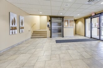 Bellagio Niagra in Niagara Falls, ON - Building Photo - Building Photo