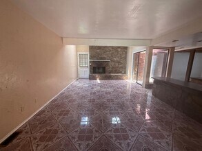 7407 Kings Manor Ct in Oklahoma City, OK - Building Photo - Building Photo