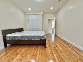 60 Mather St, Unit 3 in Boston, MA - Building Photo - Building Photo