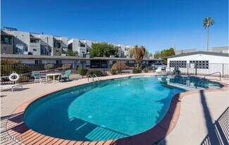 2020 W Hayward Ave in Phoenix, AZ - Building Photo