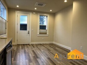 241 7th St in Ashland, OR - Building Photo - Building Photo