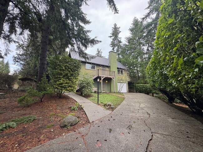 11022 Palisades Ave SW in Vashon, WA - Building Photo - Building Photo