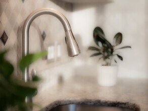 10 Woodcrest Ct, Unit 10 Woodcrest Ct. Unit 4 in Weymouth, MA - Foto de edificio - Building Photo