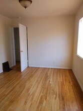 1309 N Screenland Dr in Burbank, CA - Building Photo - Building Photo