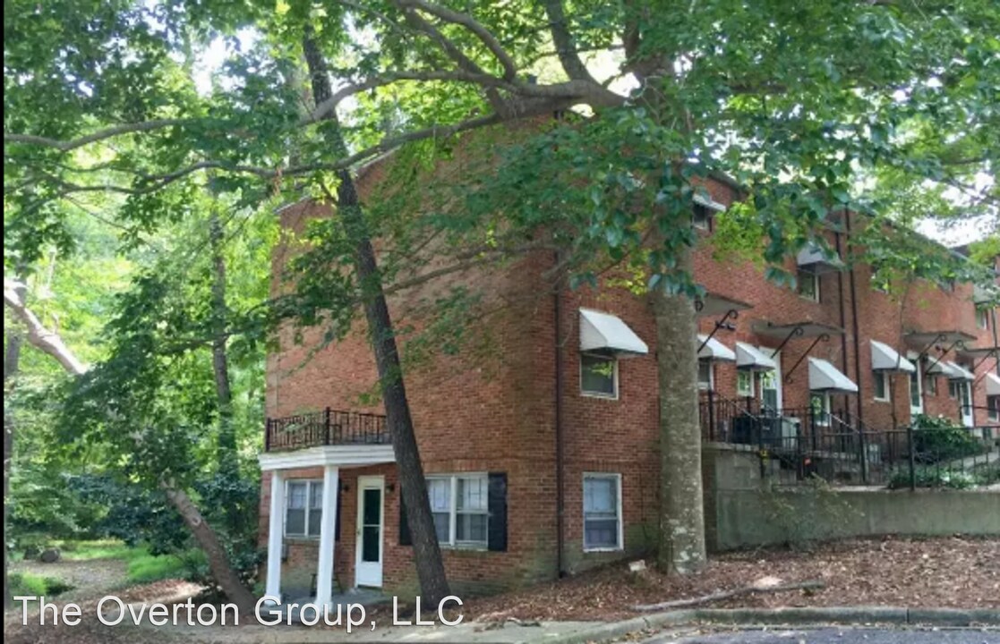 1302 E 14th St in Greenville, NC - Building Photo