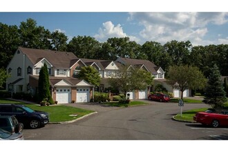 Fairfield Knolls North At Port Jefferson in Port Jefferson Station, NY - Building Photo - Building Photo