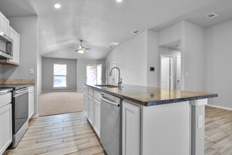 7526 104th St in Lubbock, TX - Building Photo - Building Photo