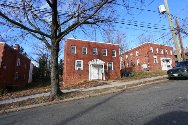 3209 28th St SE in Washington, DC - Building Photo - Building Photo