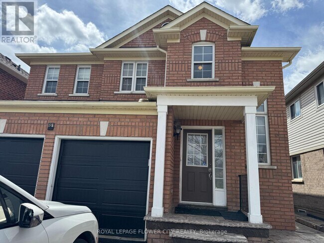 58 Brentcliff Dr in Brampton, ON - Building Photo - Building Photo