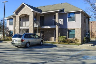 Sunset Place in Denton, TX - Building Photo - Building Photo